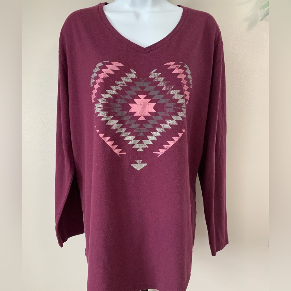 Hanes Graphic Heart Top